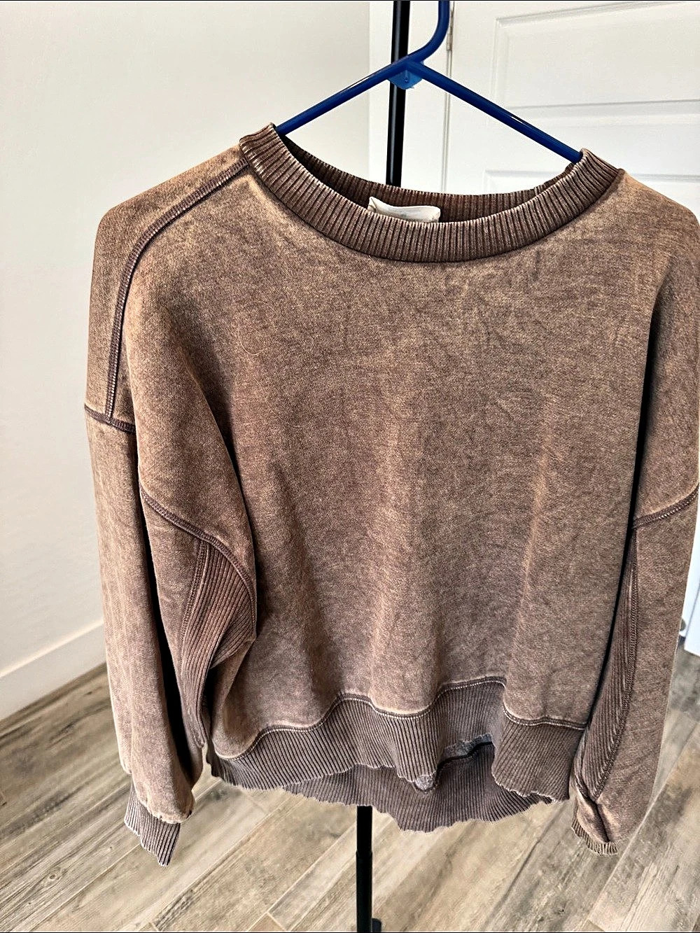 Zenana Brown Sweatshirt Like New